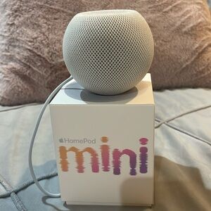 Apple HomePod MINI